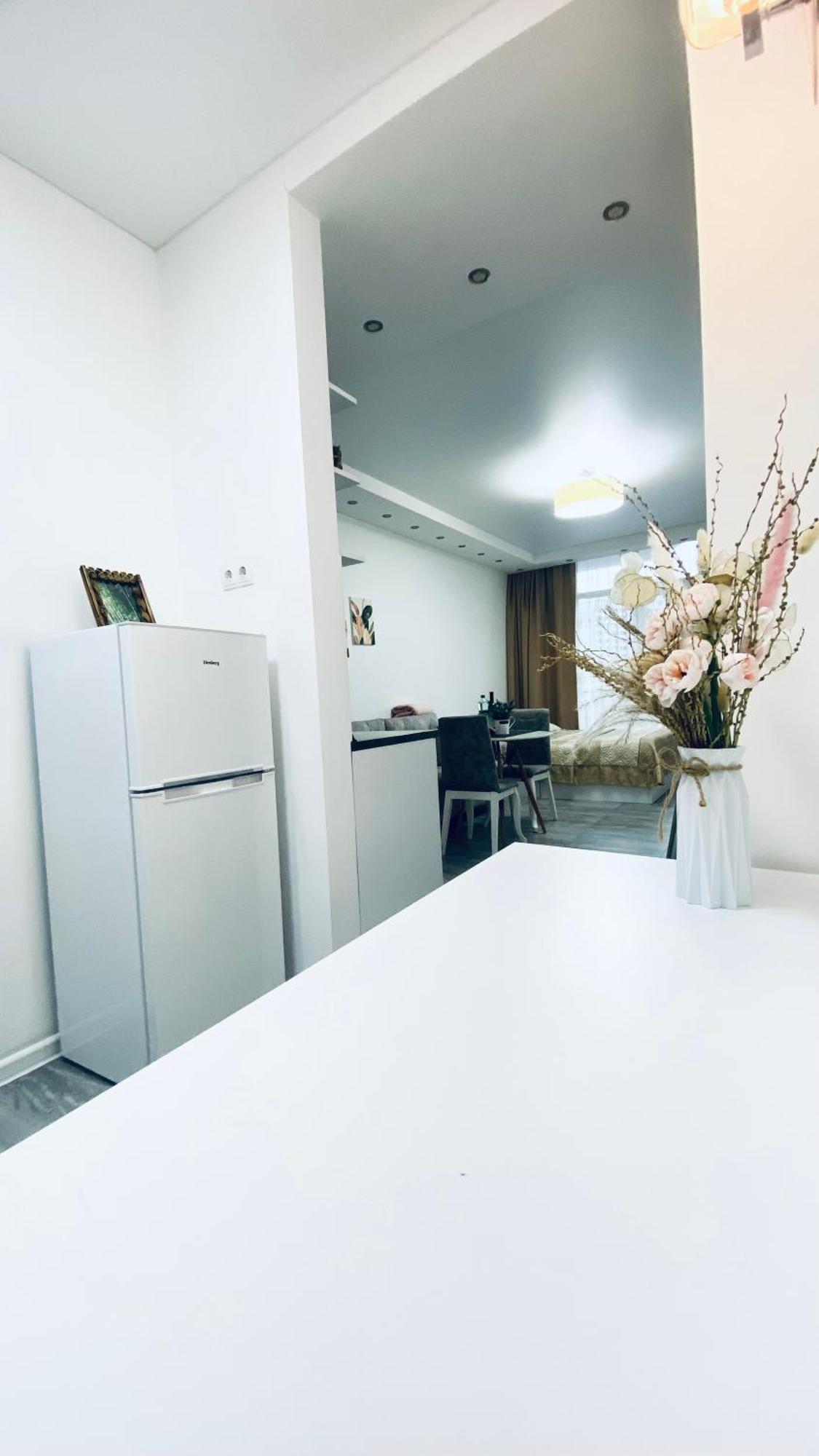 Real Palace Apartment Батуми Экстерьер фото